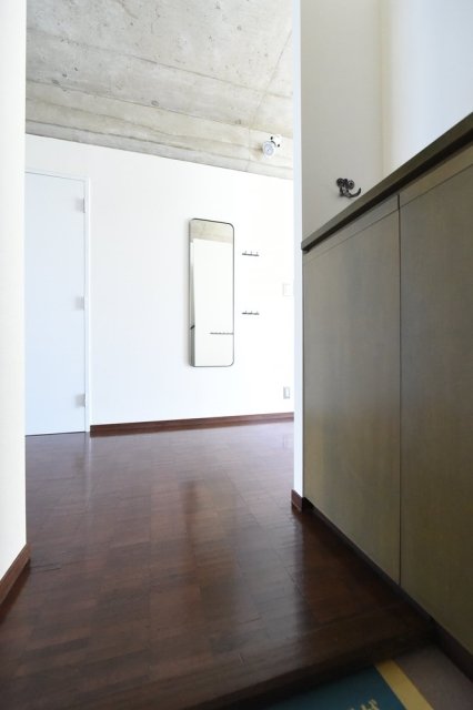 ここまで明るい光が差し込んでいるのがわかります。