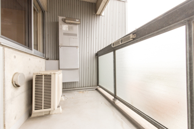 ベランダは幅があるタイプ。※写真は同タイプ住戸です。