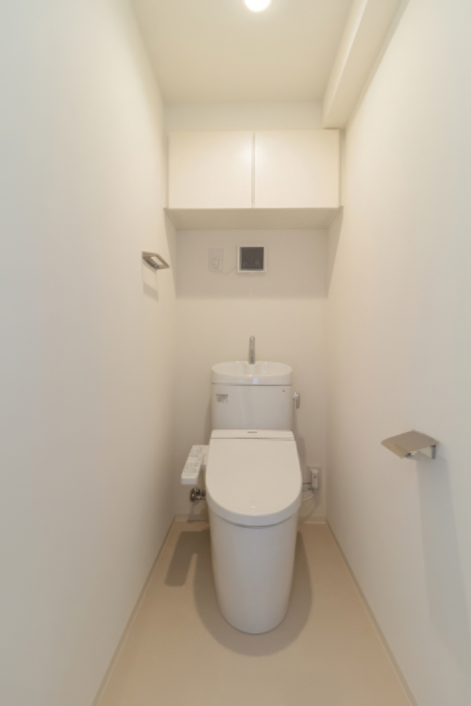 シンプルな収納付きトイレ
※写真は同タイプ住戸です。