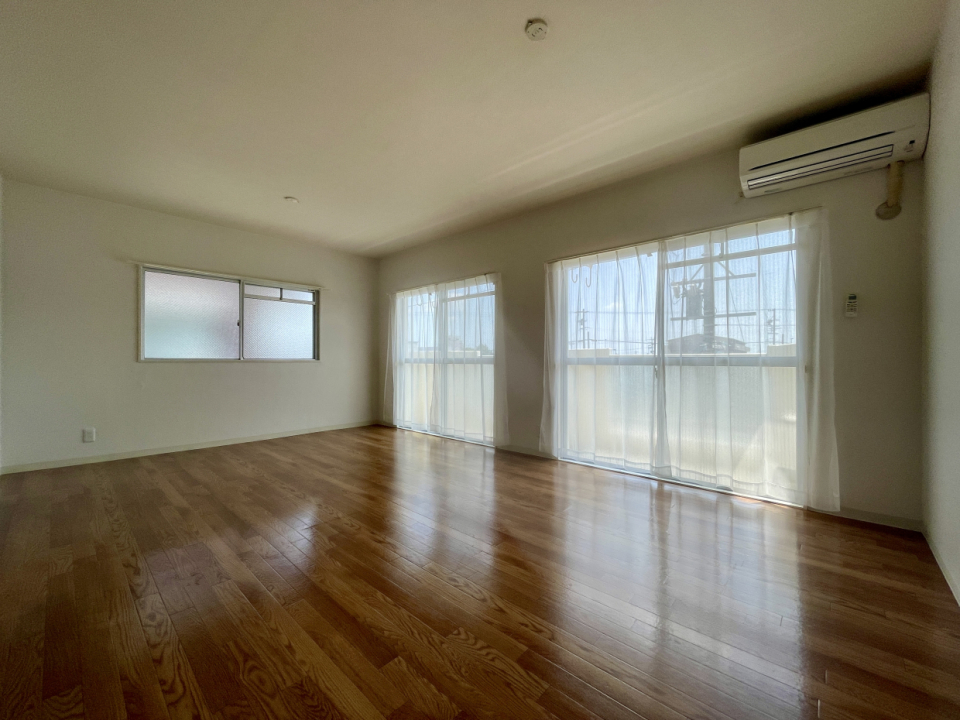 3階の角部屋で朝から気持ちよく過ごせます