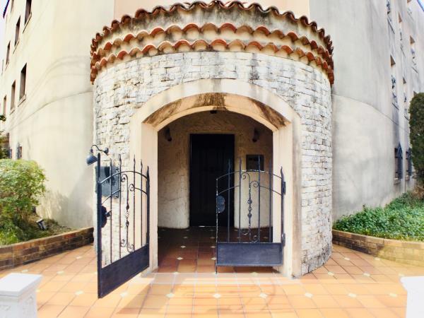 ただいまーと帰るたびにこの門を通って。