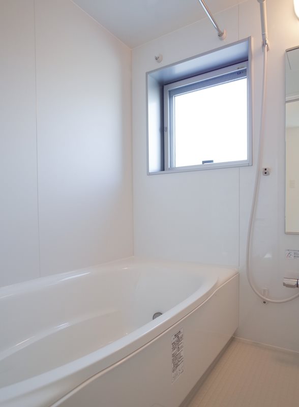 お風呂広い！ゆったり浸かって長風呂を楽しめますね。