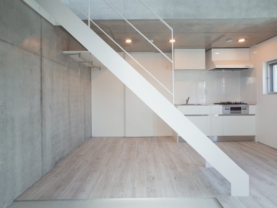 まっすぐ伸びる階段が美しい…！