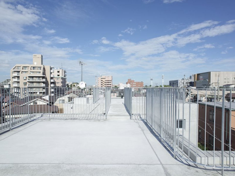 屋上はこんなに広いんですね。