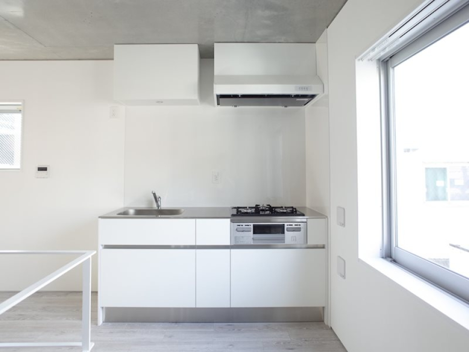 キッチンは2階の明るい窓際に。お料理も楽しくなりそうです。