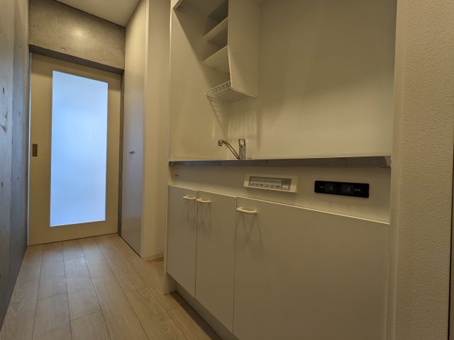 キッチンはお部屋と扉で仕切られています。