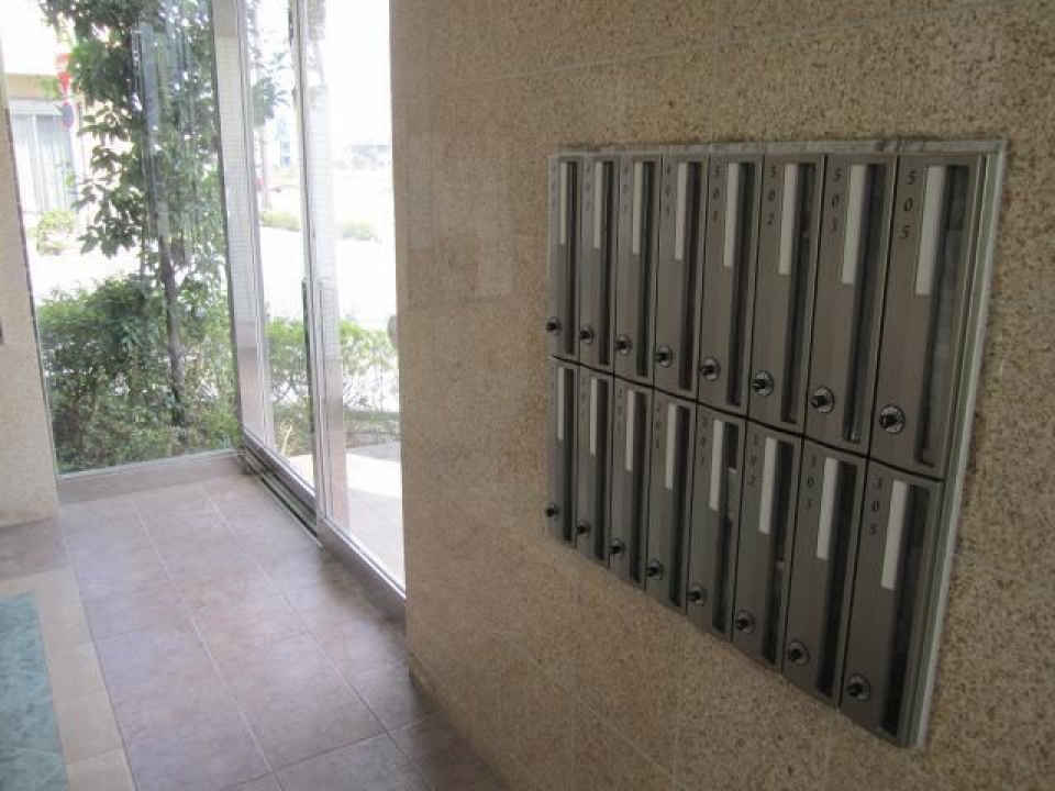 宅配ボックスがあります