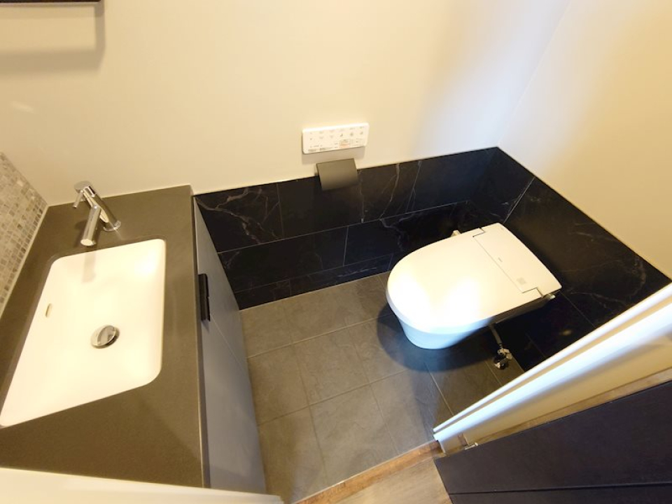 トイレには手洗い場があり、清潔感がありますね