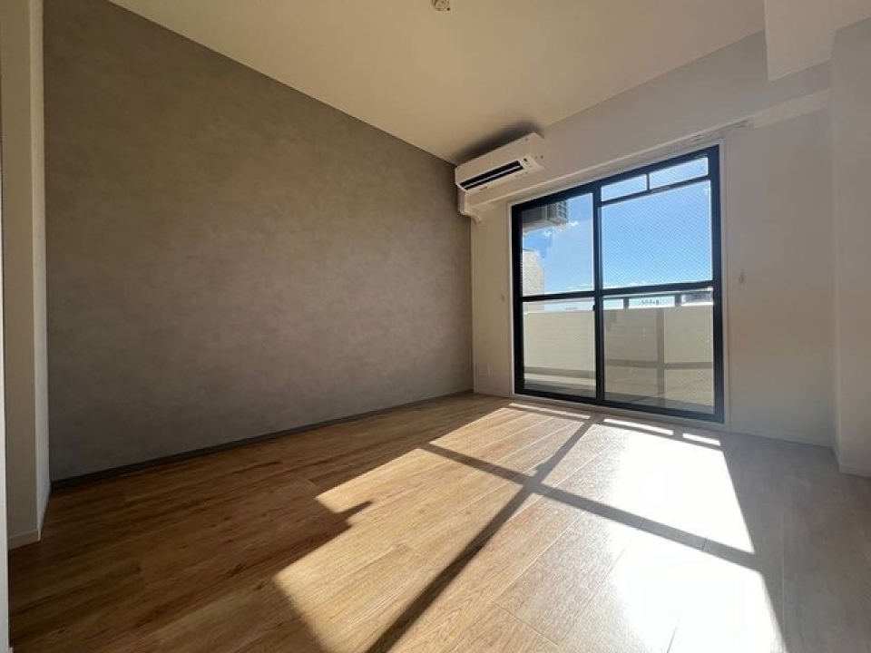 洋室も光がたっぷり入って明るい！