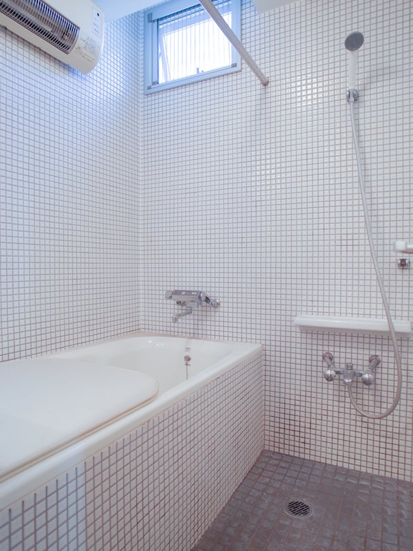 タイル張りのお風呂！