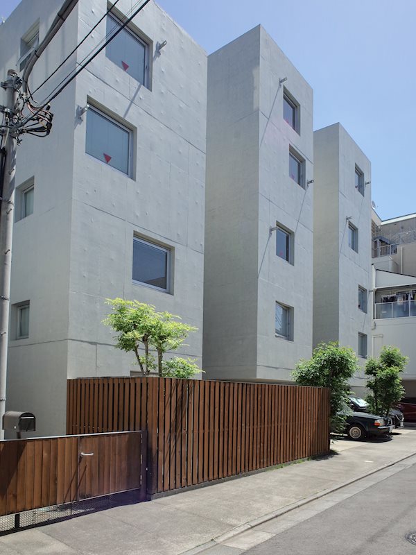 コンクリ&times;木の外観が可愛い！