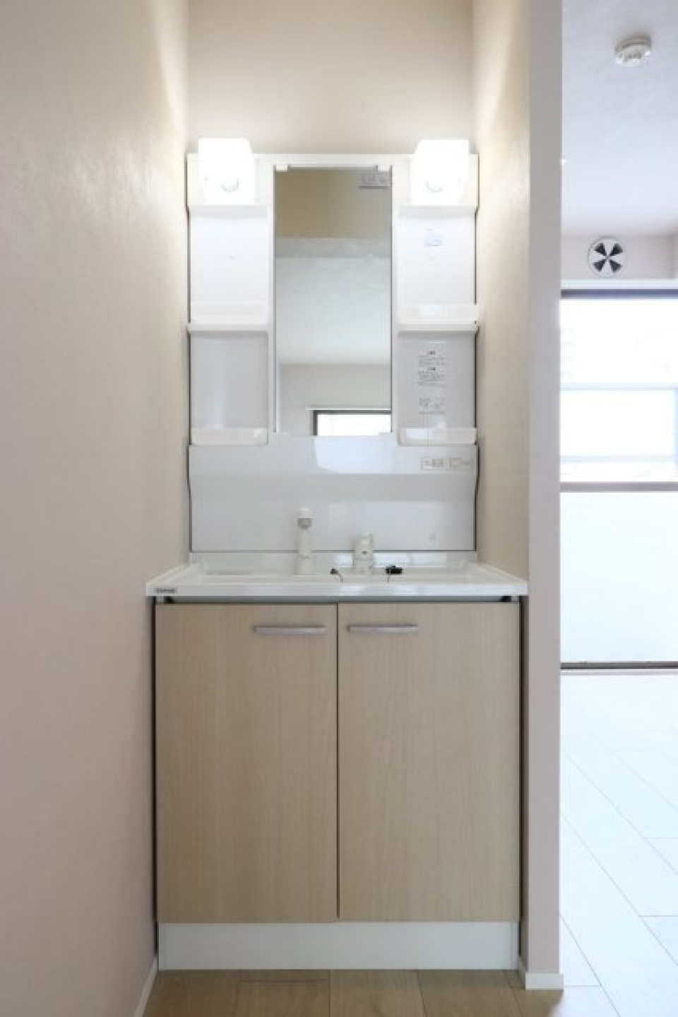 ここに洗面台がありました！よく通る場所なので、手洗いを忘れにくくなりそう。