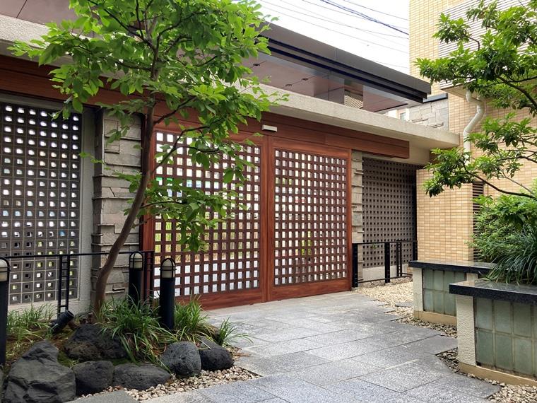 この立派な門&hellip;！関係ない人が入って来づらいという安心感もあります。