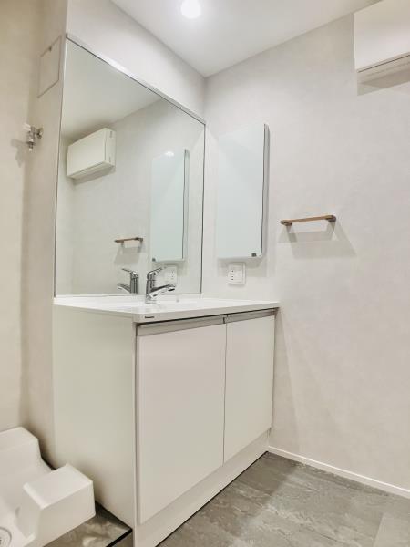 パウダールームもとても上品な出で立ち。