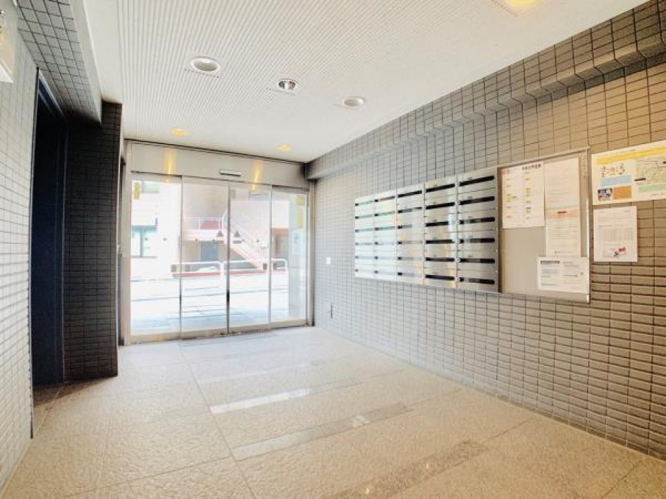 オートロック＆宅配ボックス、あります。