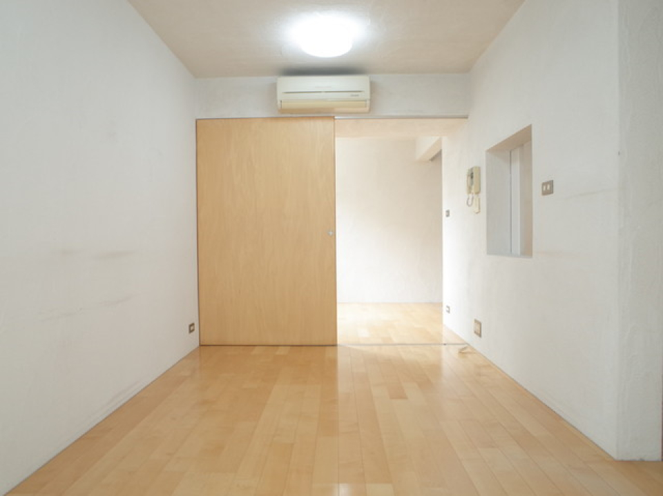 約6.4帖の部分には、なんと床暖房付き！