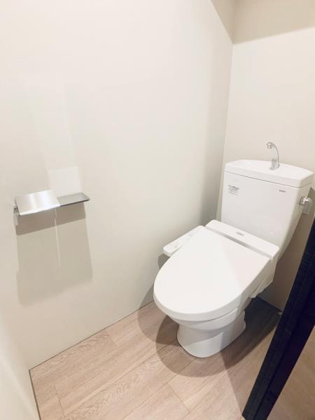 トイレは上階の玄関横にありますのでご注意ください。