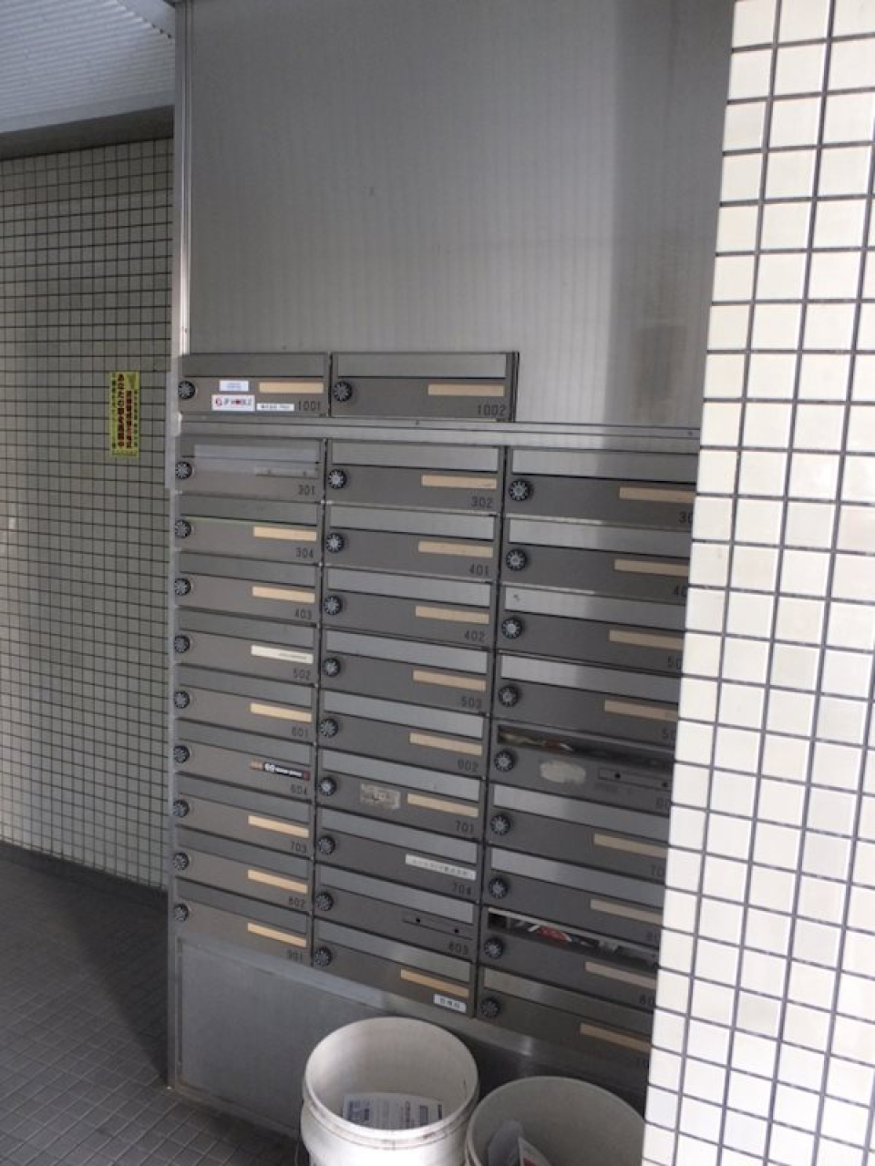 共用部のポストはこちらに。