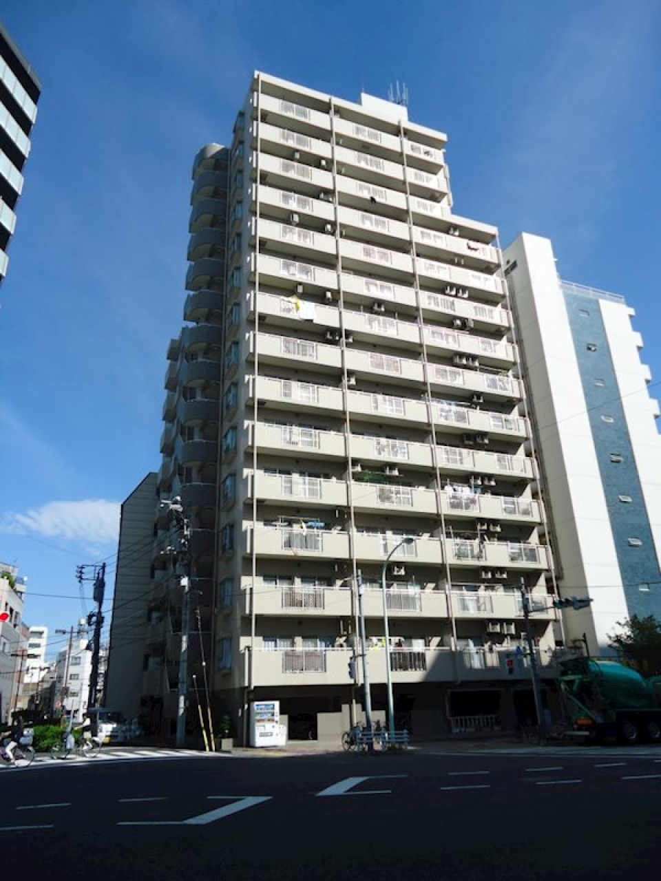 高さのあるしっかりとしたマンションでした。