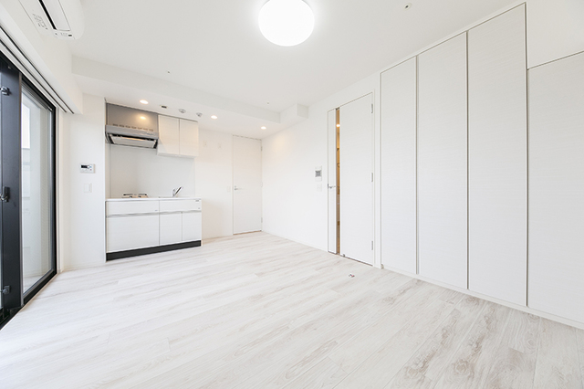 白を基調とした上品な空間。※写真は同タイプ住戸です。