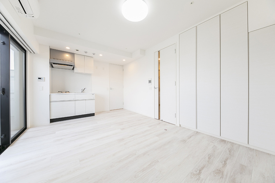 白を基調とした上品な空間。※写真は同タイプ住戸です。