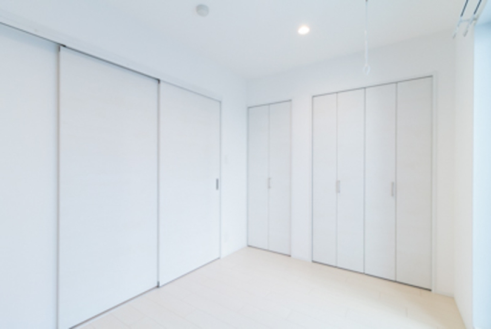 扉を閉め切ればLDKと隔離できます。※写真は同タイプ住戸です。