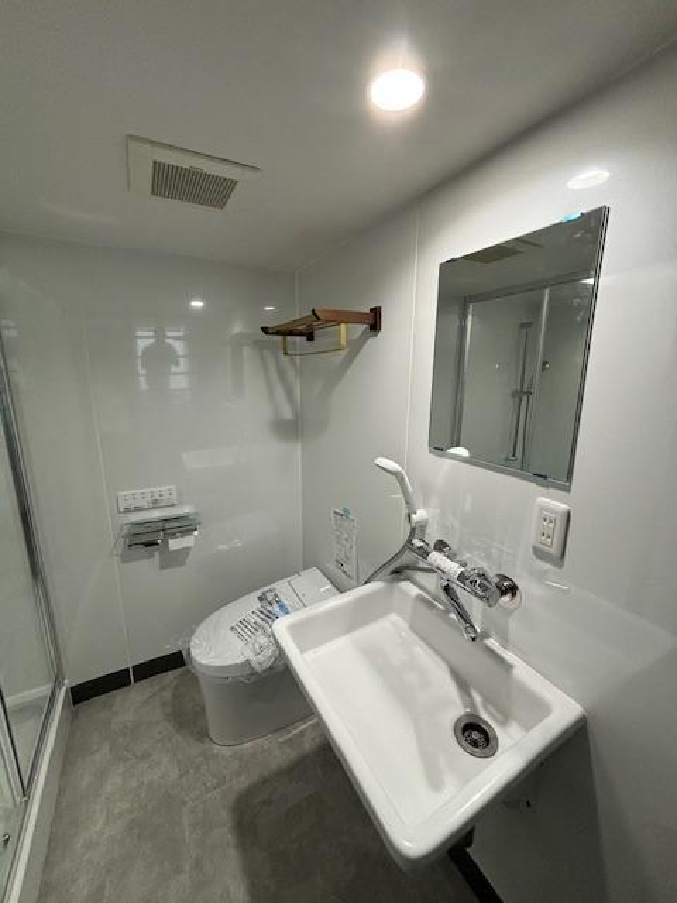 水回りは1階に。スタイリッシュで清潔感のあるデザインです。