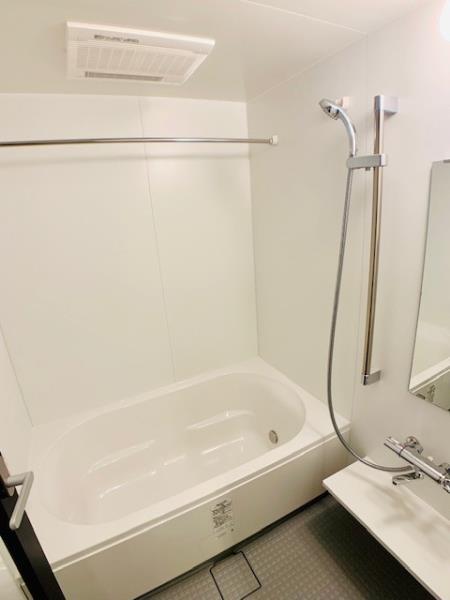 お風呂も広い&hellip;！ゆったり浸かれそうです。