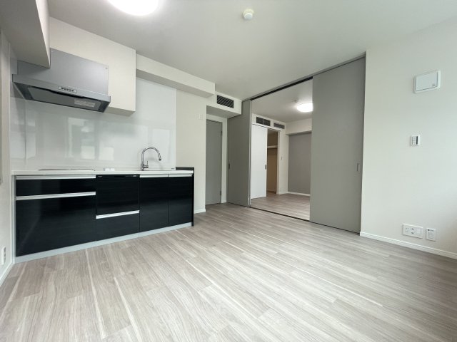 落ち着いたトーンでまとまった上品なお部屋。