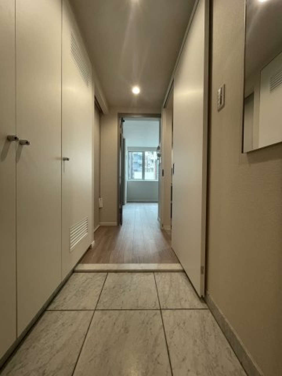 愛するペットがここでお出迎えしてくれたら…なんて想像してしまいました。