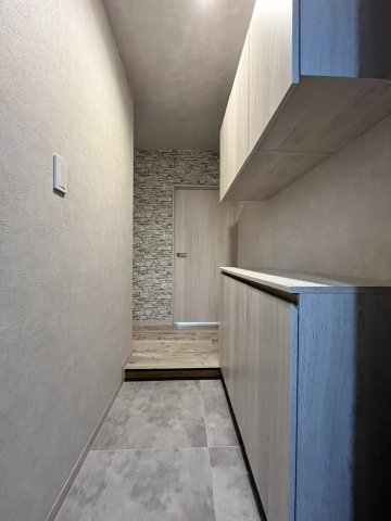 玄関も広い！収納力も安心できそうです。※写真は同タイプ別部屋です