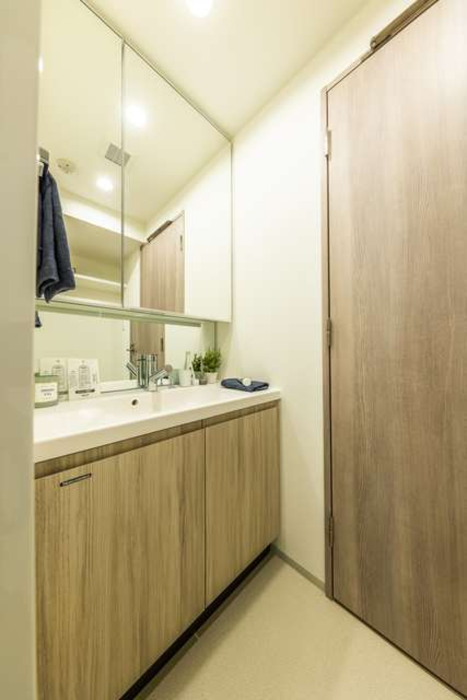 ※写真は同タイプ住戸です。
※写真はイメージとなります。実際に家電・家具・小物は付いておりません。