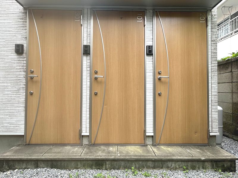 扉ひとつとってもデザイン性が高くて印象的です。