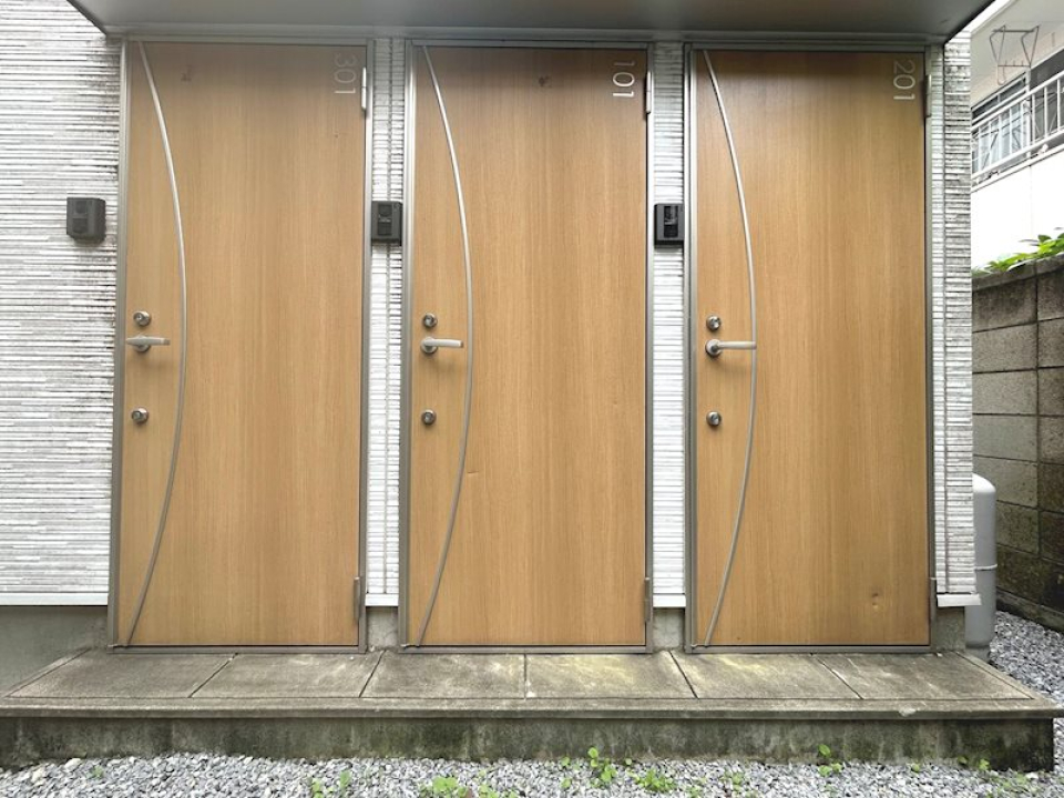 扉ひとつとってもデザイン性が高くて印象的です。