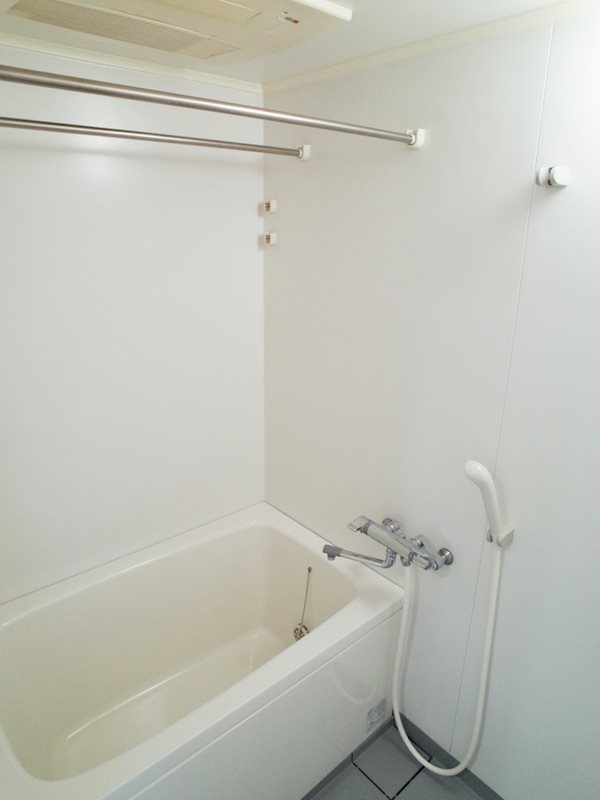 浴室乾燥機付きのお風呂です。