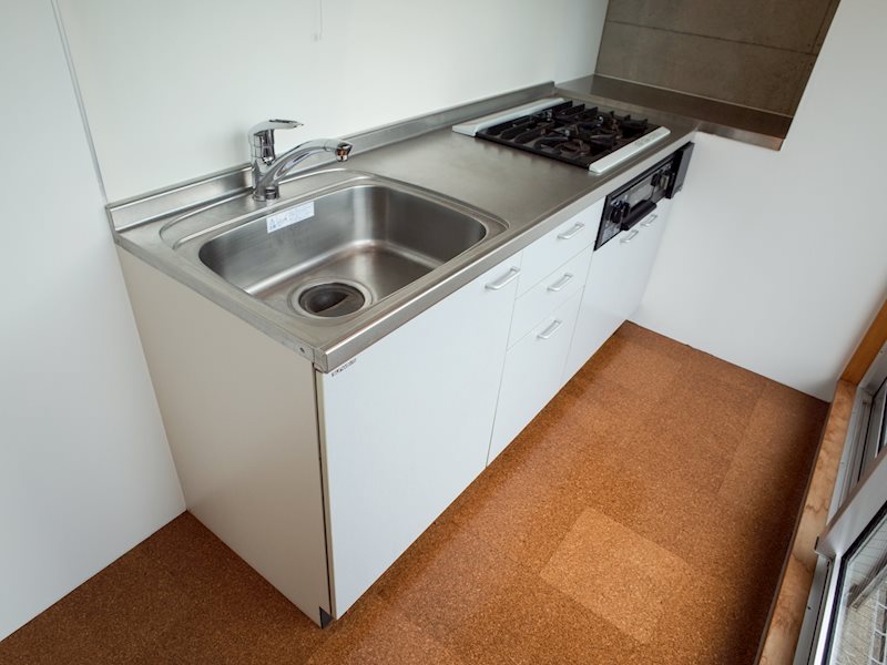 キッチンはワイドで使い勝手も良さそうです。