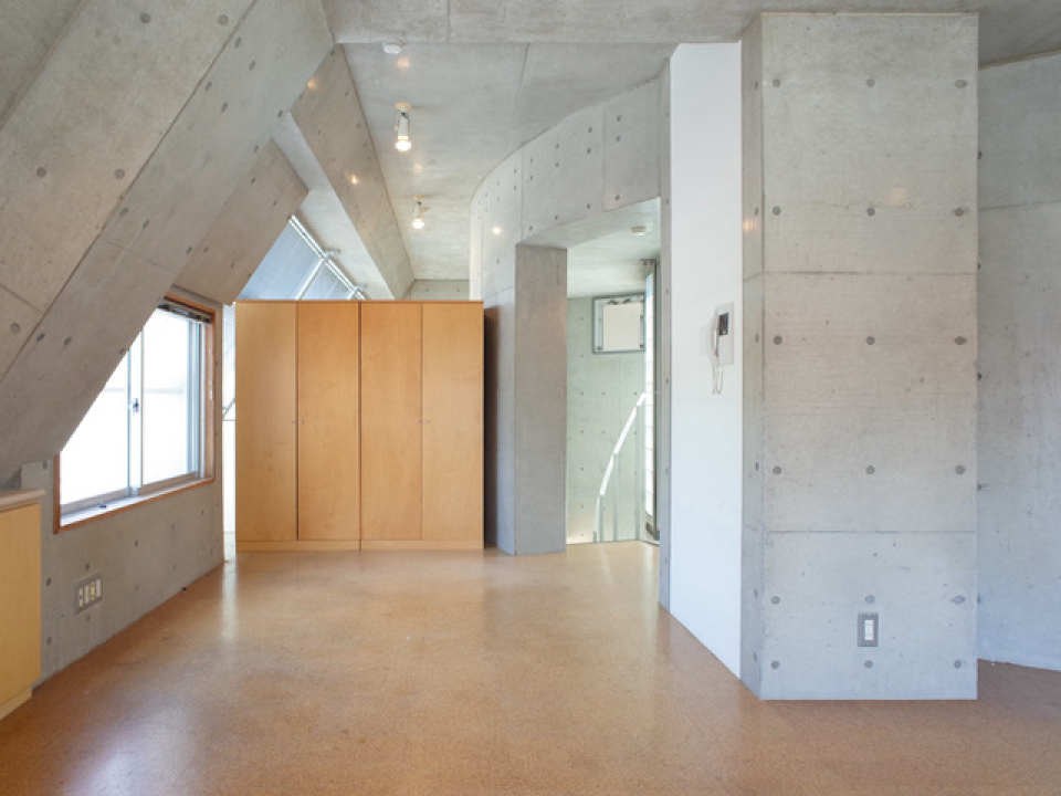 上階にも窓がたくさんあって明るい！