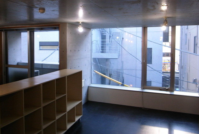 壁一面はほぼ全部が窓！開放的です。