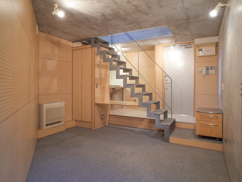 ギザギザの階段が主役のお部屋！