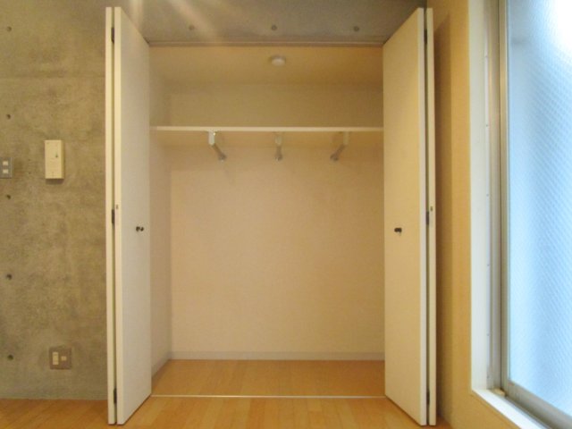 収納もしっかり奥行きがあるタイプ。