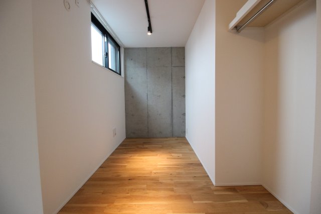 ベッドの収まりが良さそうな空間が！