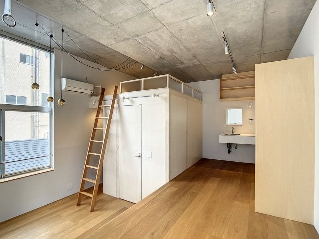 お部屋の中にはハコがありました！