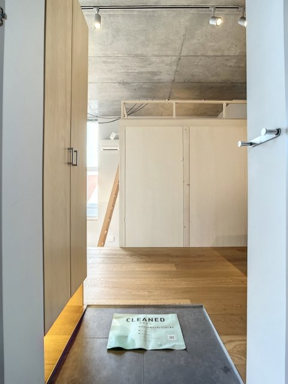 入った瞬間ハコが目に入ります。