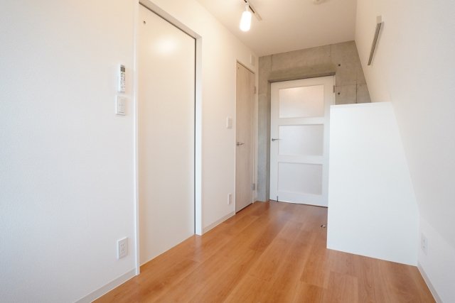 LDKへ続く扉の手前には&hellip;