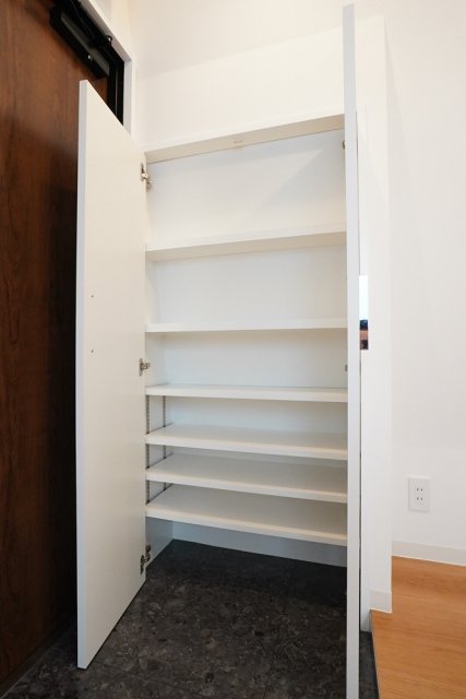 靴はたっぷりこちらに入ります。