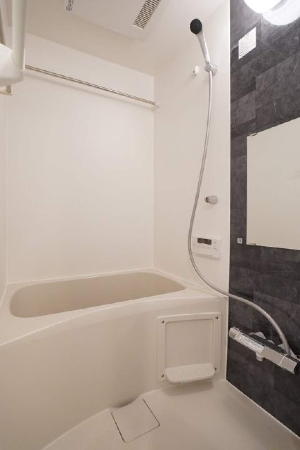 ゆったり浸かれそうなお風呂。