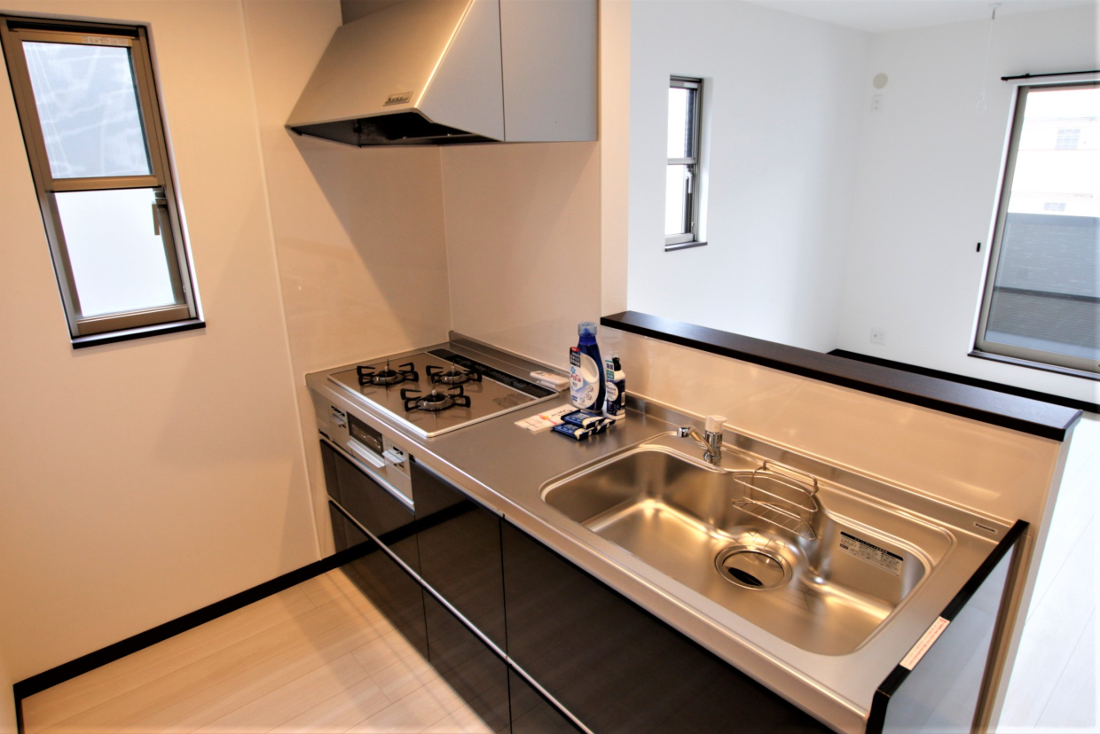 3口コンロ付き対面システムキッチン