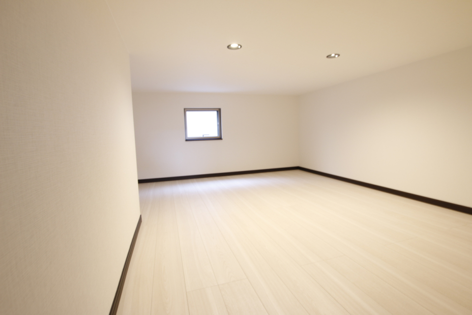 11.59㎡の広さがあるので、収納スペースとしてだけじゃなく、リモートワーク部屋としても使えそう。