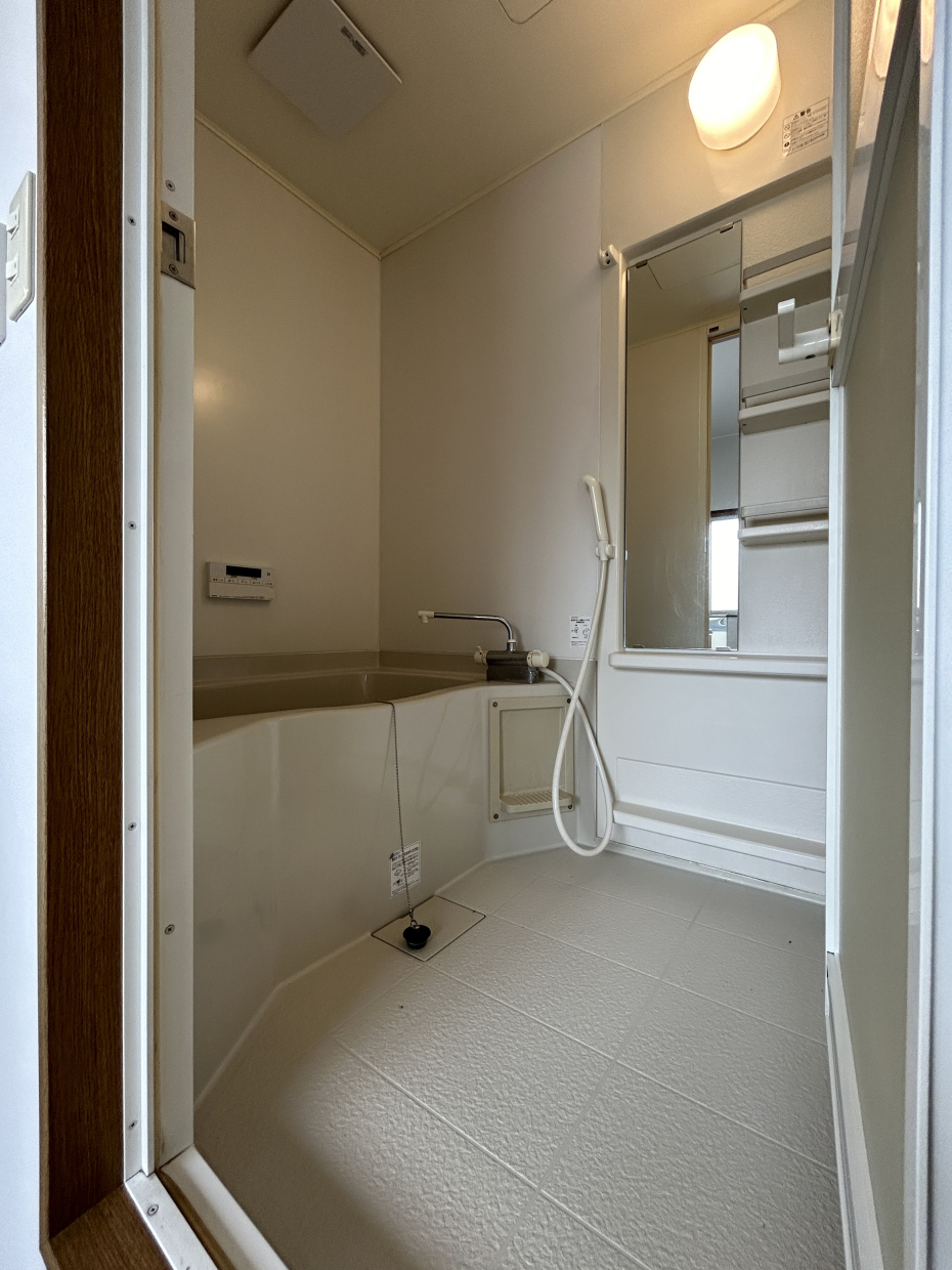 ちゃんとバスもある。