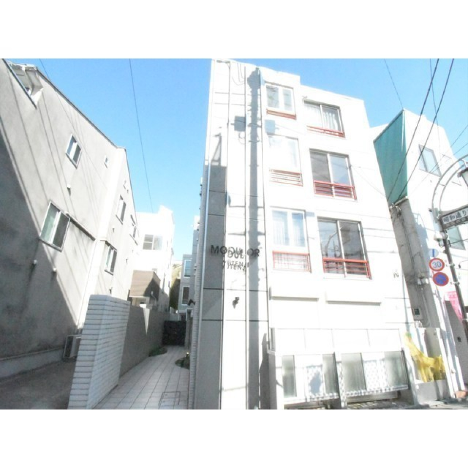 よーく見ると、外観にもレッドが差し色に使われています。